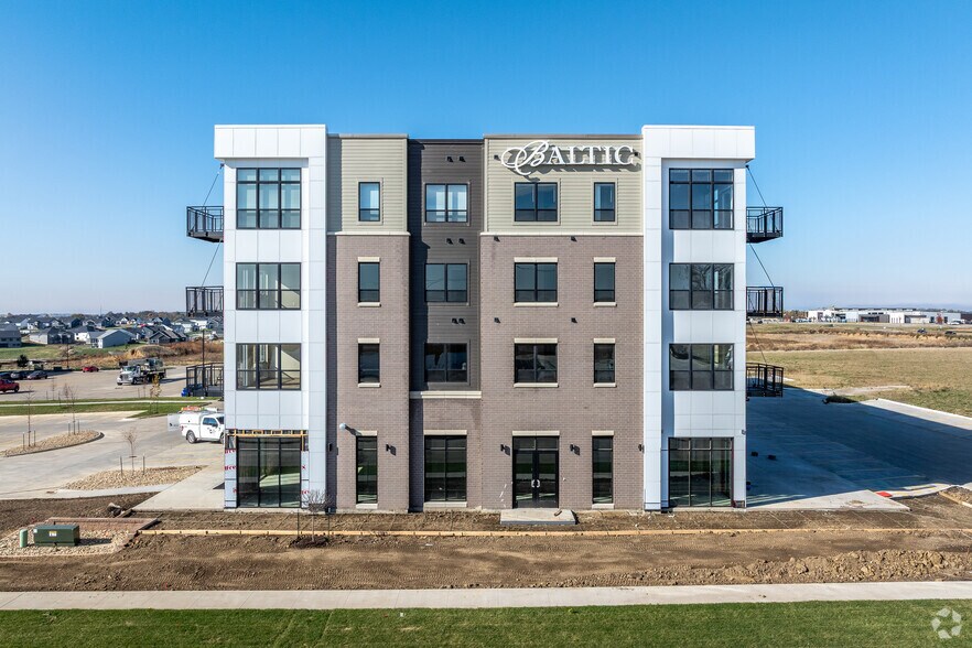 More Photos Of 1163 Baltic Ave, Tiffin Apartments For Lease