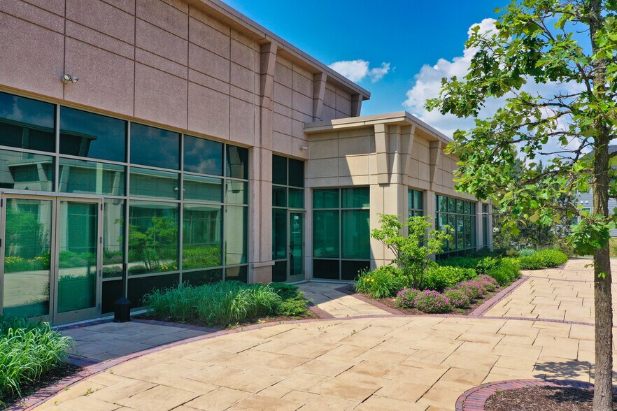 More Photos Of 320 Cardinal Dr, St Charles Medical For Lease