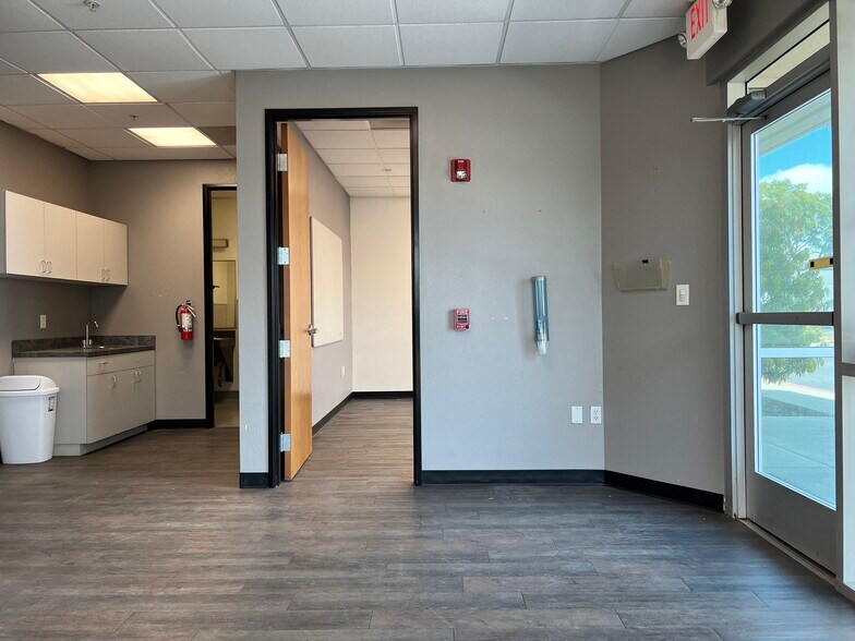 More Photos Of 3326 Arden Rd, Hayward Warehouse For Sale