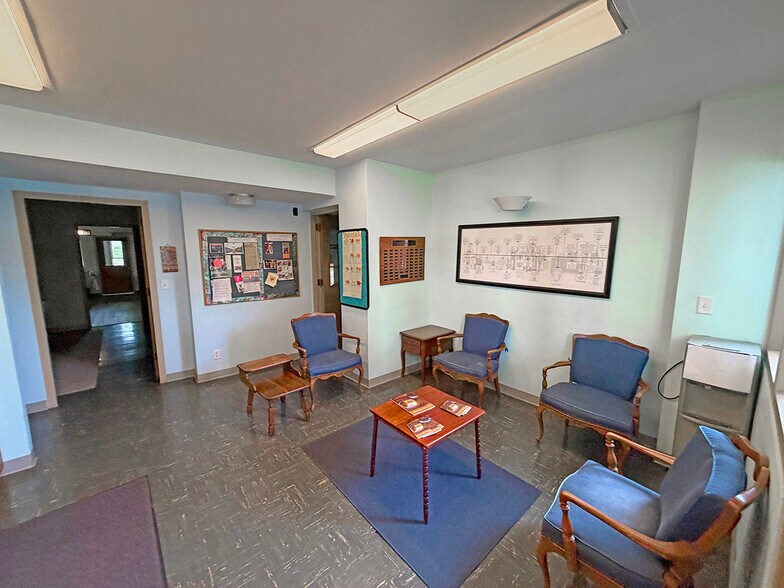 More Photos Of 1503 Broadway, Rockford Religious Facility For Sale