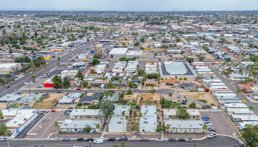 More Photos Of 5820 W Claremont St, Glendale Apartments For Sale