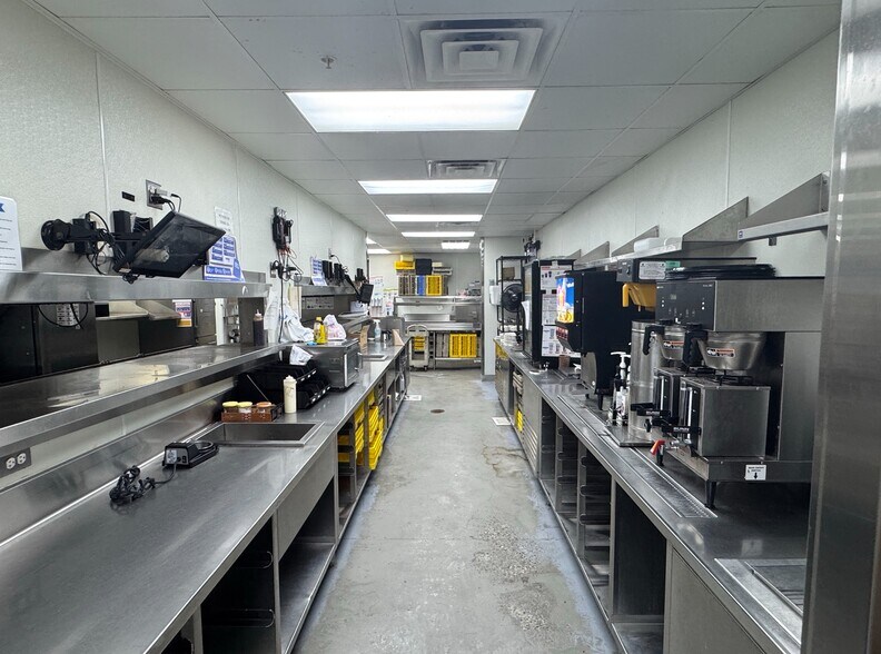 More Photos Of 11475 Cinema Dr, Diberville Restaurant For Sale