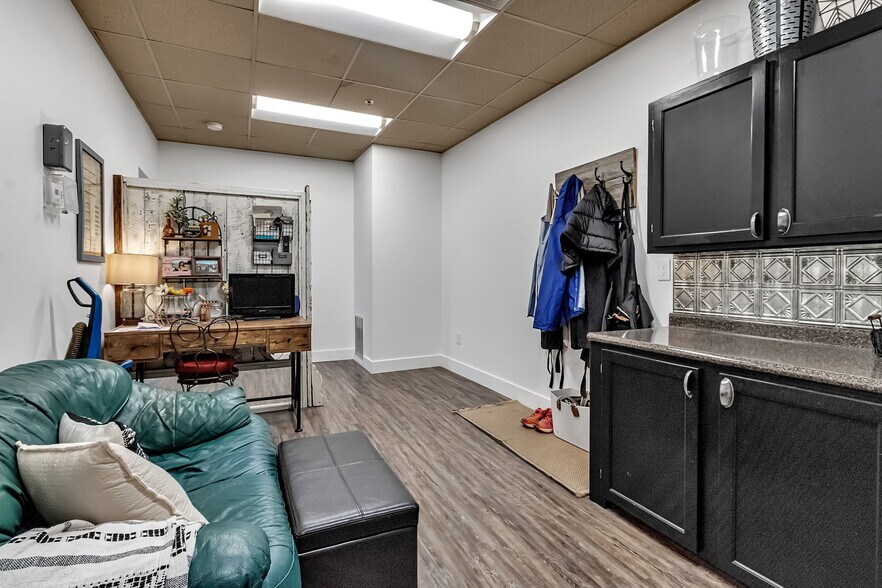 More Photos Of 2-85 Bristol Ln, Ellicottville General Retail For Lease