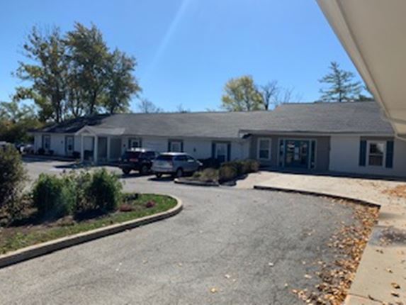 More Photos Of 1555 W Oak St, Zionsville Office For Lease