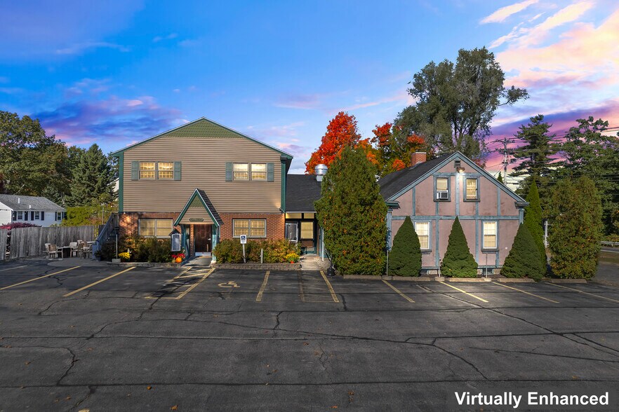 More Photos Of 52 Post Rd, Wells Restaurant For Sale