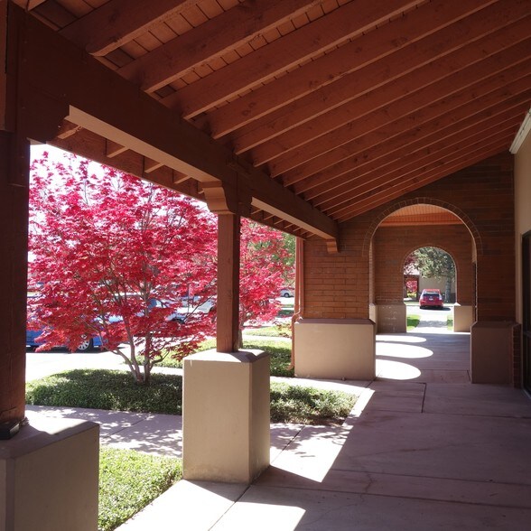 More Photos Of 2712 S 3600 W, Salt Lake City Showroom For Lease
