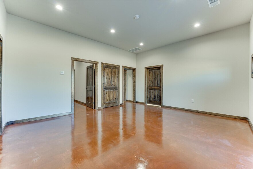 More Photos Of 3406 Interstate 30 W, Caddo Mills Flex For Lease