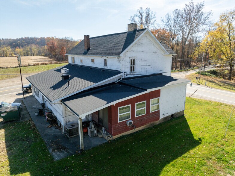 More Photos Of 10586 State Road 800, Uhrichsville Restaurant For Sale