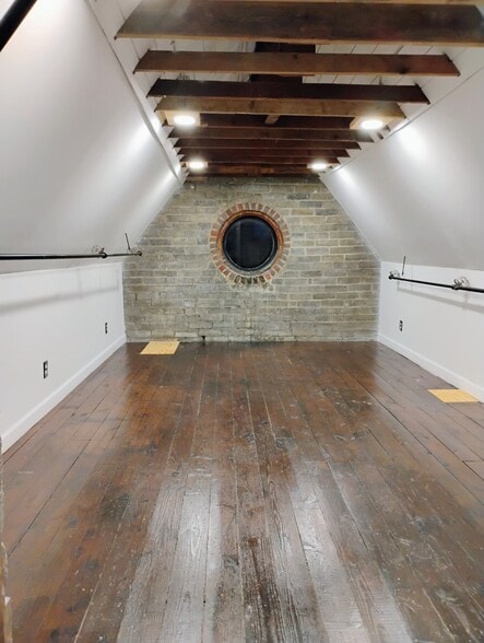 More Photos Of 409 5th St, Lynchburg Storefront Retail Office For Lease