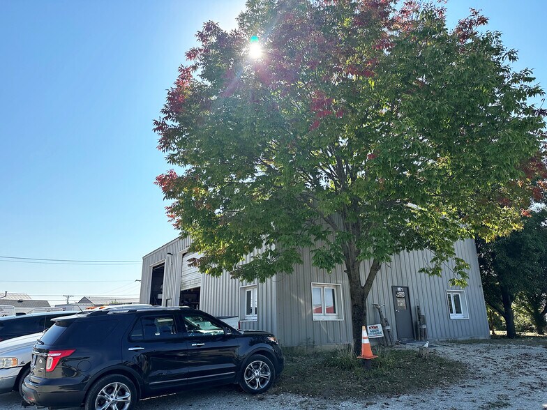 Primary Photo Of 8871 Ramm Dr, Naperville Warehouse For Sale