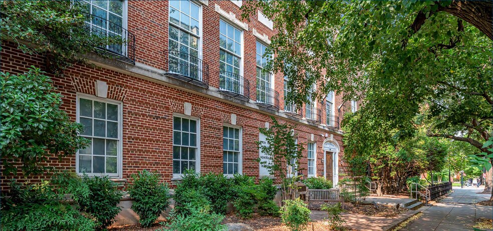 More Photos Of 1811 R St NW, Washington Office For Sale