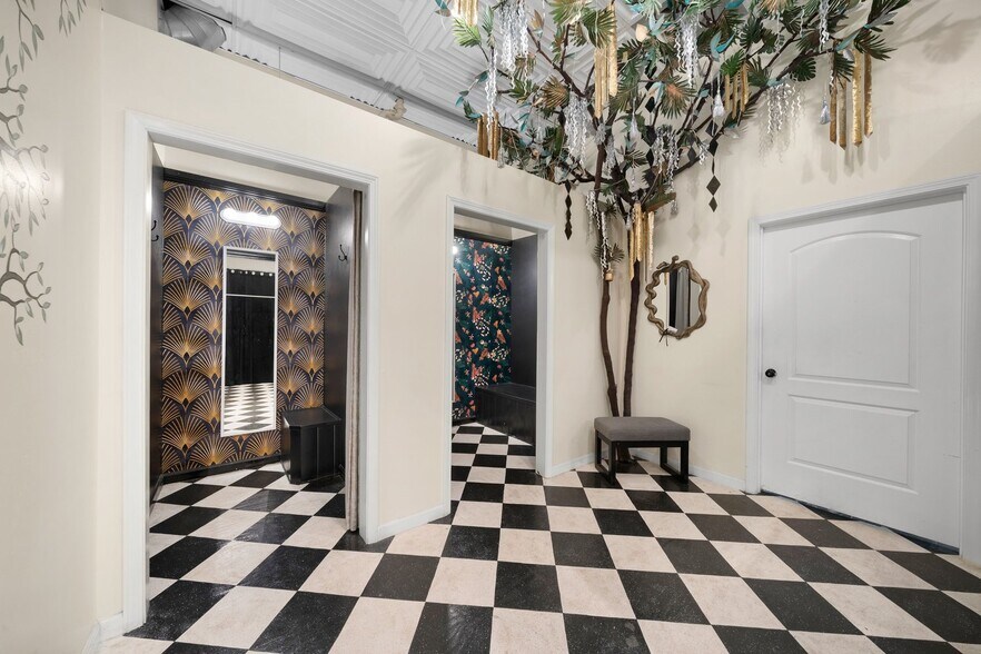 More Photos Of 1211 Pine St, Paso Robles Storefront For Lease