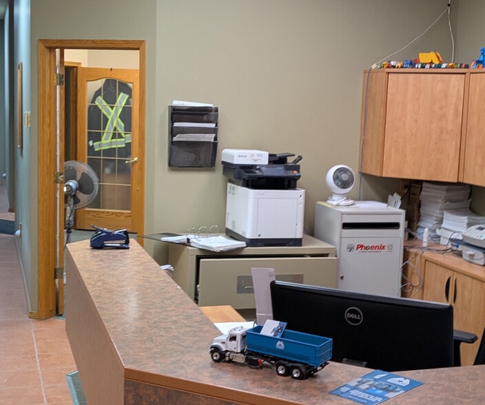 More Photos Of 596 Gunn Rd, Winnipeg Industrial For Sale