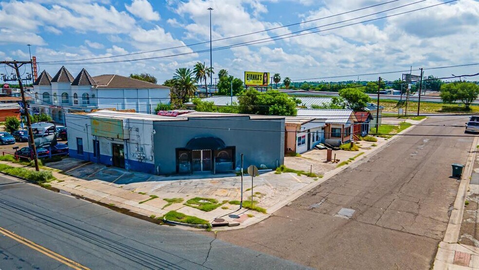 More Photos Of 1801 San Bernardo Ave, Laredo General Retail For Sale