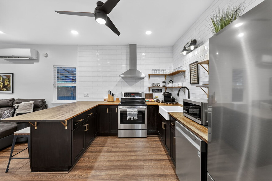 More Photos Of 219 Persifer St, Folsom Specialty For Sale