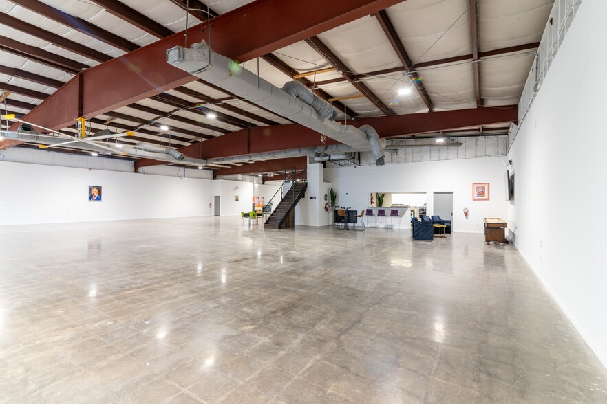 More Photos Of 1155 Victory Hwy, Burrillville Warehouse For Lease