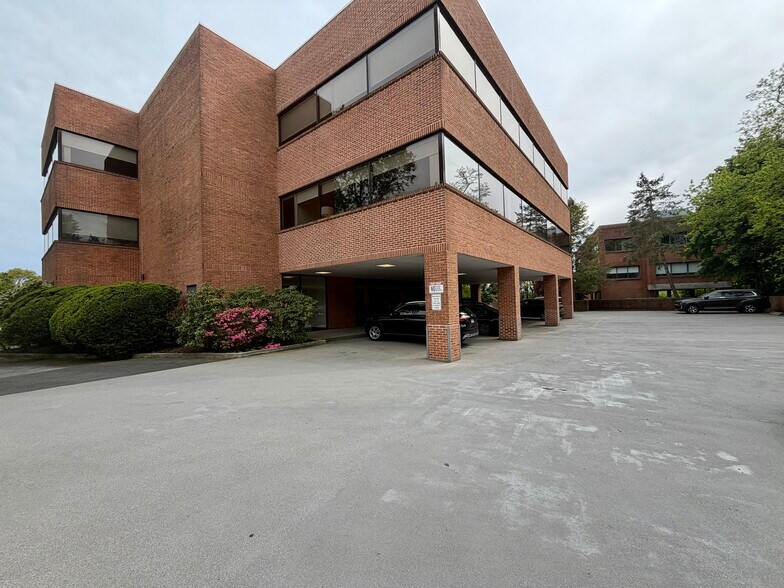 More Photos Of 55 Old Post Rd No 2, Greenwich Office For Lease