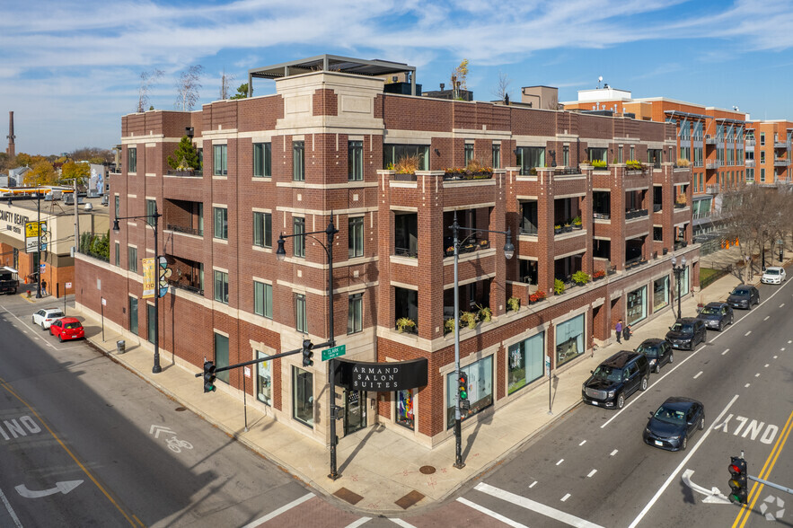 Primary Photo Of 4800-4806 N Clark St, Chicago Apartments For Lease