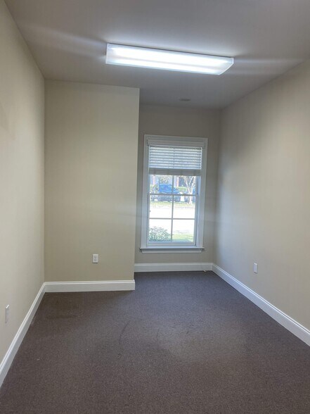 More Photos Of 2798 O'Neal Ln, Baton Rouge Office For Lease