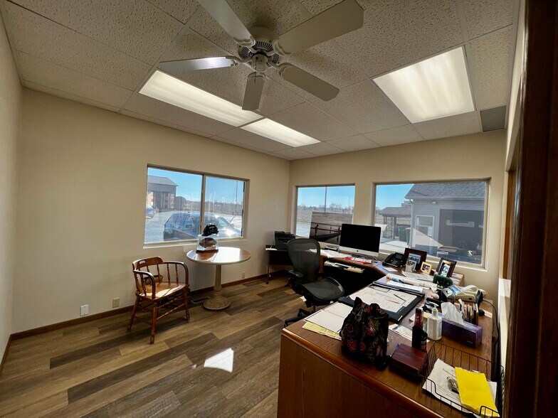 More Photos Of 1719 E Jackson St, Macomb Auto Dealership For Sale