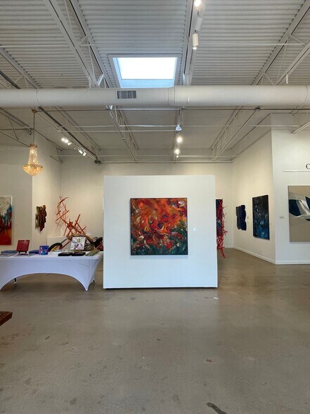 More Photos Of 2835 Irving Blvd, Dallas Warehouse For Sale