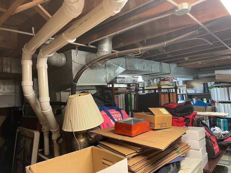 More Photos Of 621 Broadway, Chesterton Medical For Sale