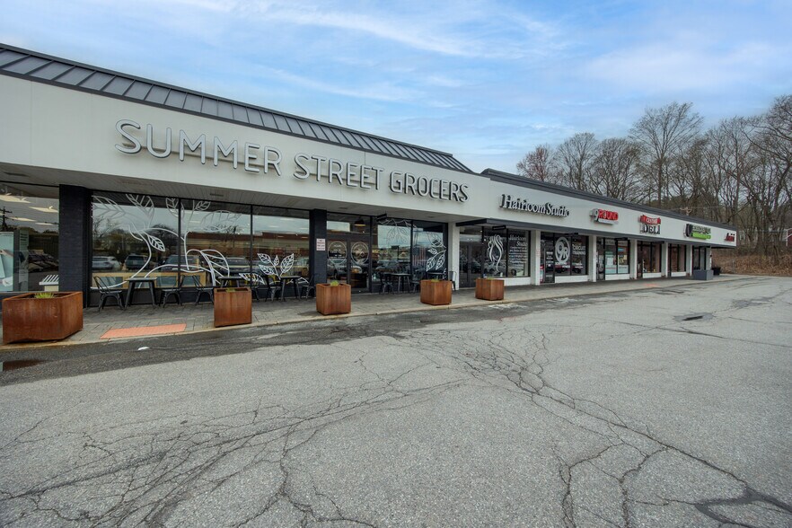 More Photos Of 7 Summer St, Chelmsford Freestanding For Lease