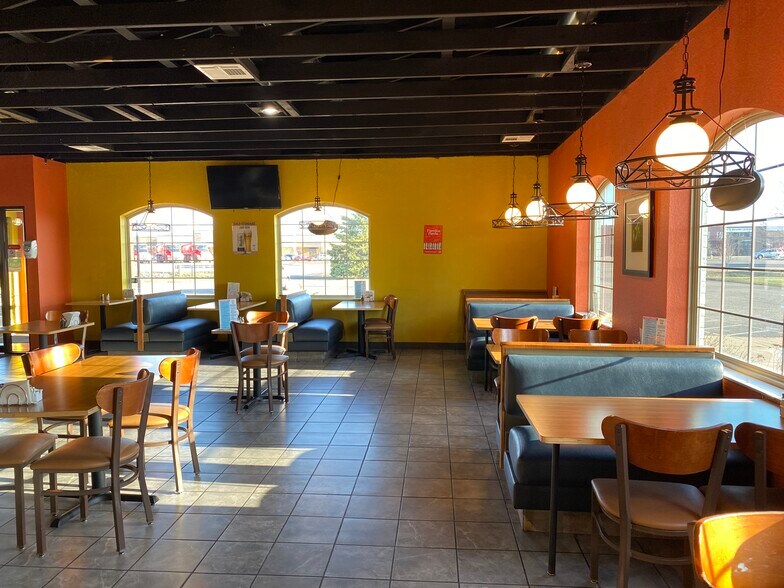 More Photos Of 1830 Plover Rd, Plover Restaurant For Lease