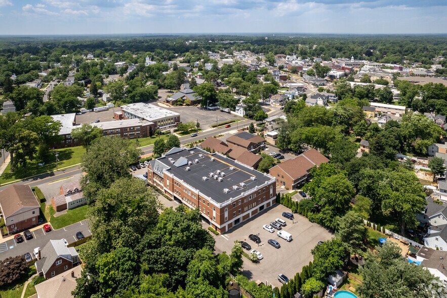 More Photos Of 83 South St, Freehold Medical For Lease