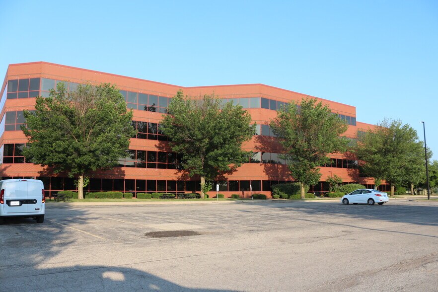 More Photos Of 3201 W White Oaks Dr, Springfield Office For Sale