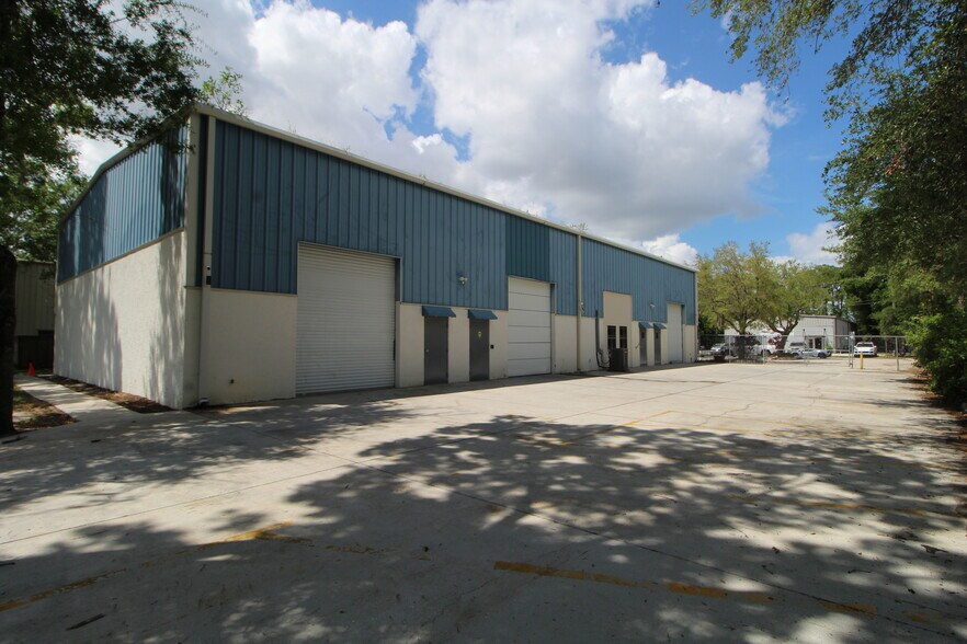 More Photos Of 2208 58th Ave E, Bradenton Warehouse For Sale