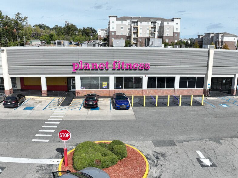 More Photos Of 2020 W Pensacola St, Tallahassee Storefront For Lease