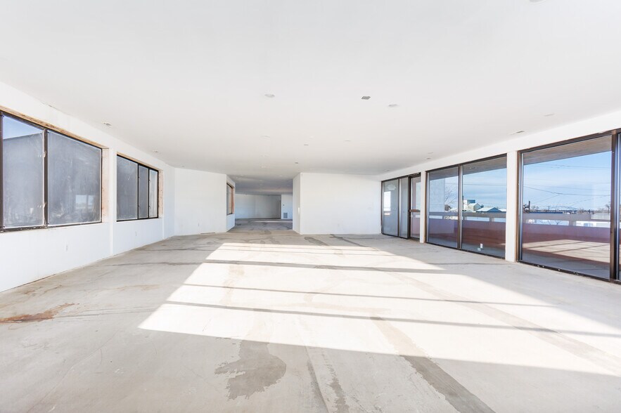 More Photos Of 10 N Washington St, Kennewick Office For Lease