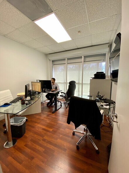 More Photos Of 20101-20161 NE 16th Pl, Miami Loft Creative Space For Sale