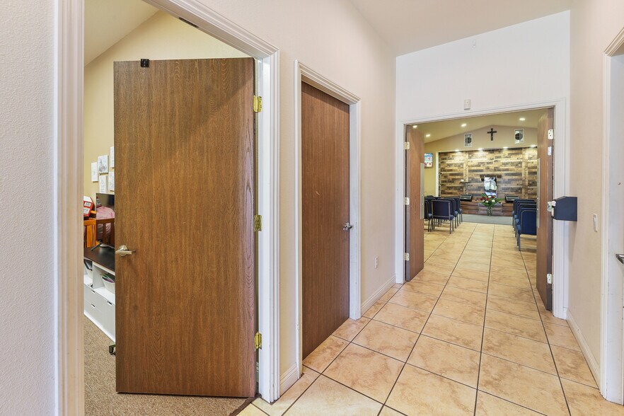 More Photos Of 1415 E Ramsey St, Banning Religious Facility For Lease