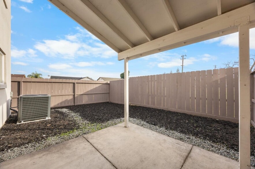 More Photos Of 930 W Alameda St, Manteca Apartments For Sale