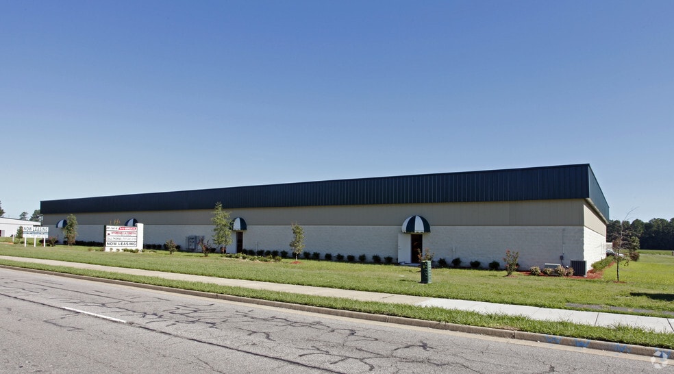 More Photos Of 2445 Castleton Commerce Way, Virginia Beach Warehouse For Lease