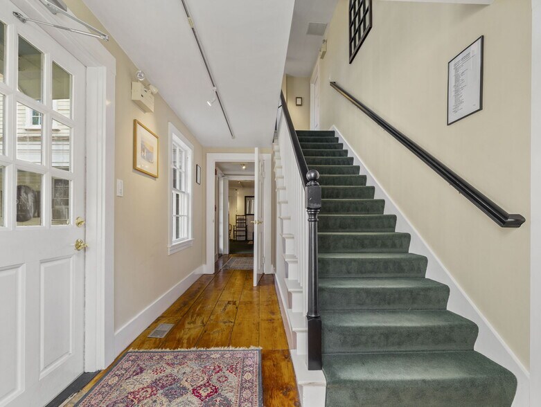 More Photos Of 21 Eliot St, Natick Office For Sale