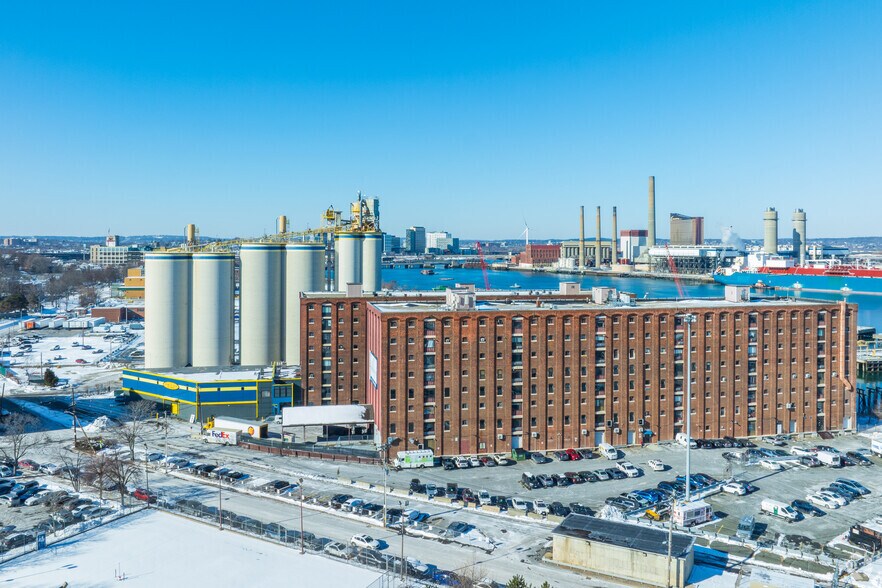 More Photos Of 50 Terminal St, Charlestown Self Storage For Lease