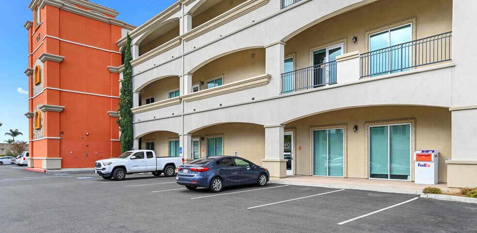 More Photos Of 950 Boardwalk, San Marcos Office For Sale