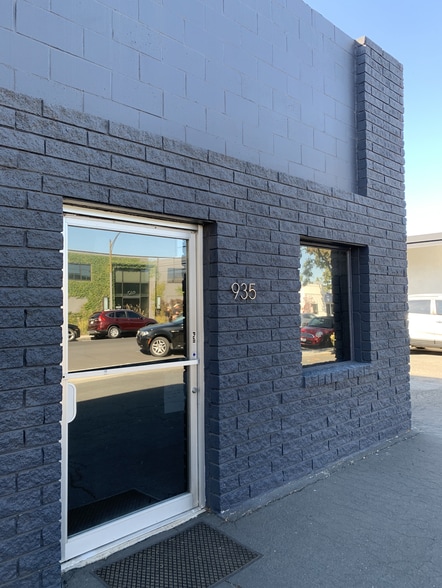 Primary Photo Of 935 Commercial St, Palo Alto Warehouse For Lease