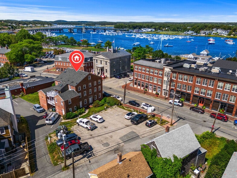 More Photos Of 30-32 Water Street #2, Newburyport General Retail For Sale