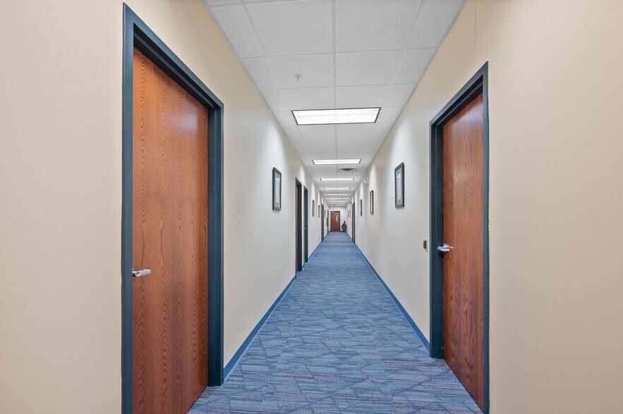 More Photos Of 690 Northland Blvd, Cincinnati Specialty For Sale