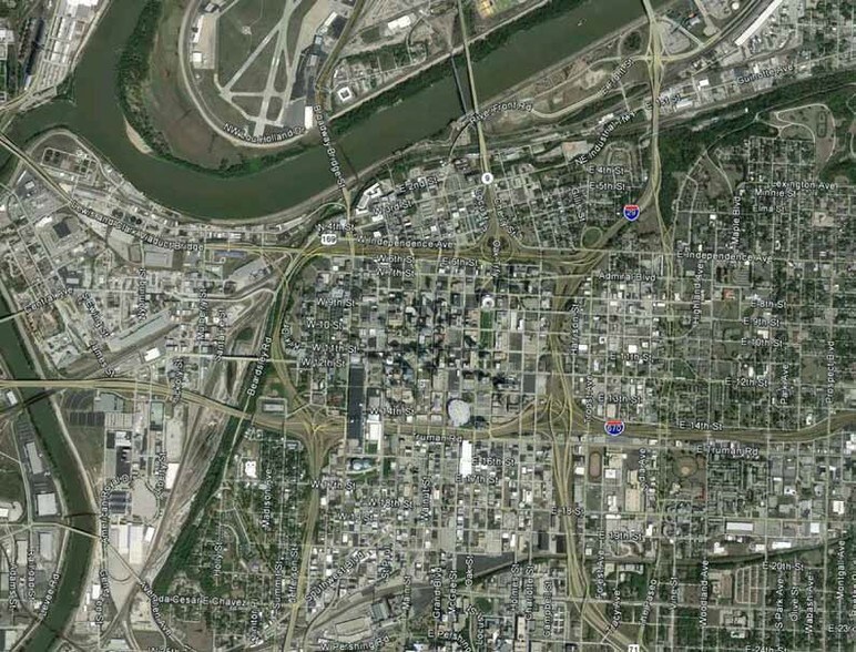 More Photos Of 300 Wyandotte St, Kansas City Office For Lease