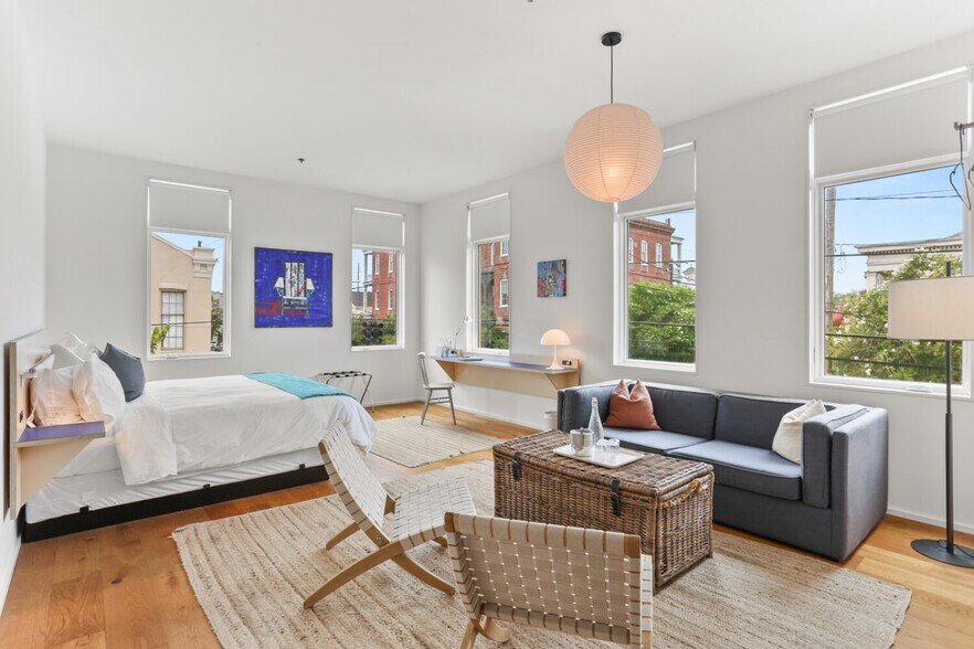 More Photos Of 1476 Magazine St, New Orleans Hotel For Sale
