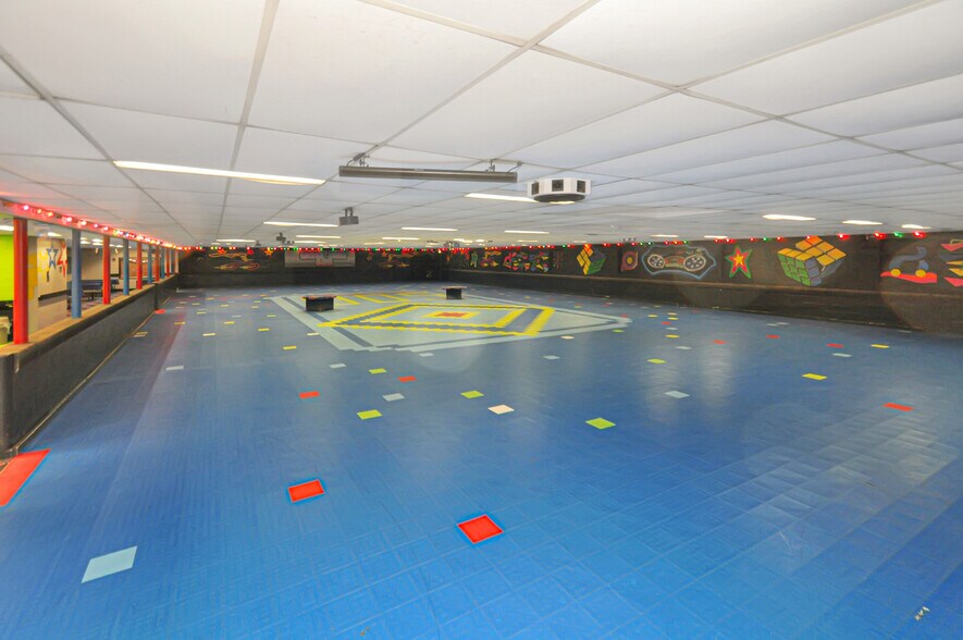 More Photos Of 805 Sater St, Greenville Skating Rink For Sale