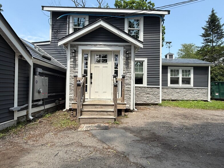 More Photos Of 561 Foundry St, South Easton Specialty For Lease