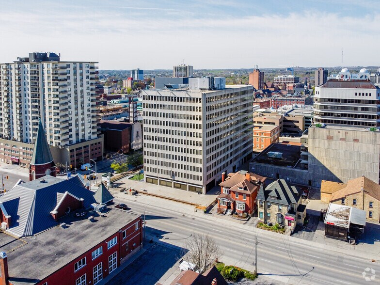 More Photos Of 50 Queen St N, Kitchener Office For Lease