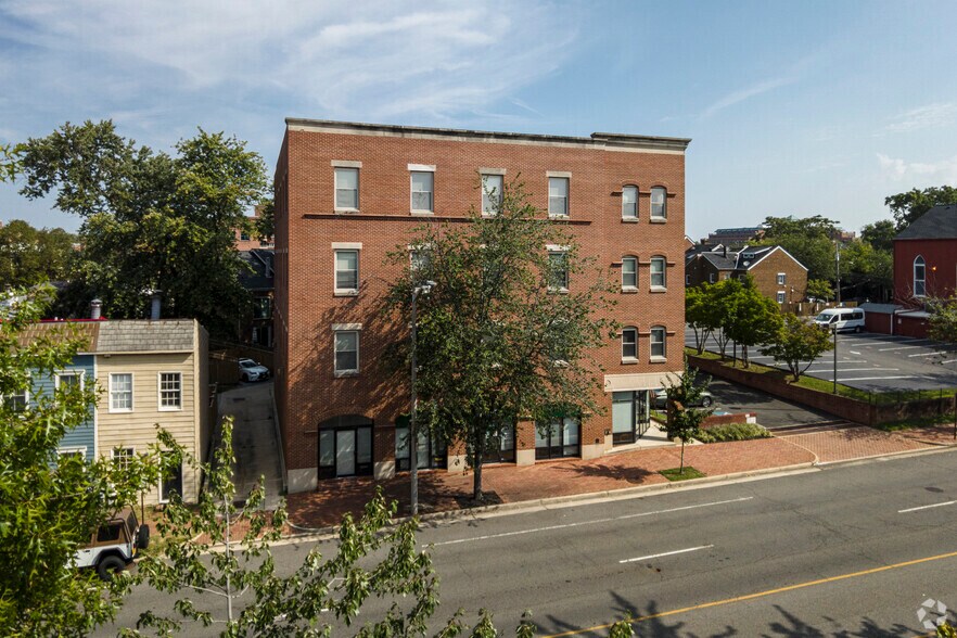 More Photos Of 1429 Duke St, Alexandria Medical For Lease