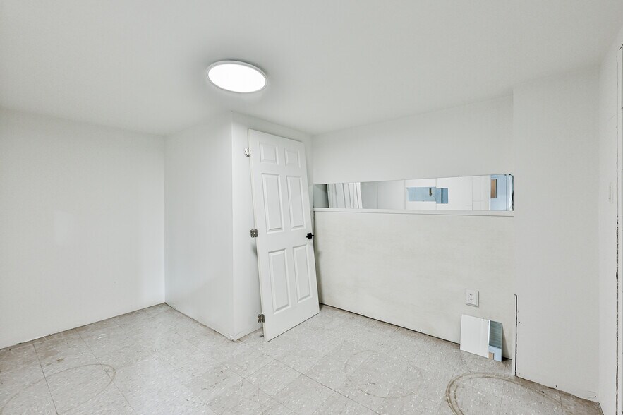 More Photos Of 250 Rue Industrielle, St-Roch-de-L'achigan Warehouse For Sale